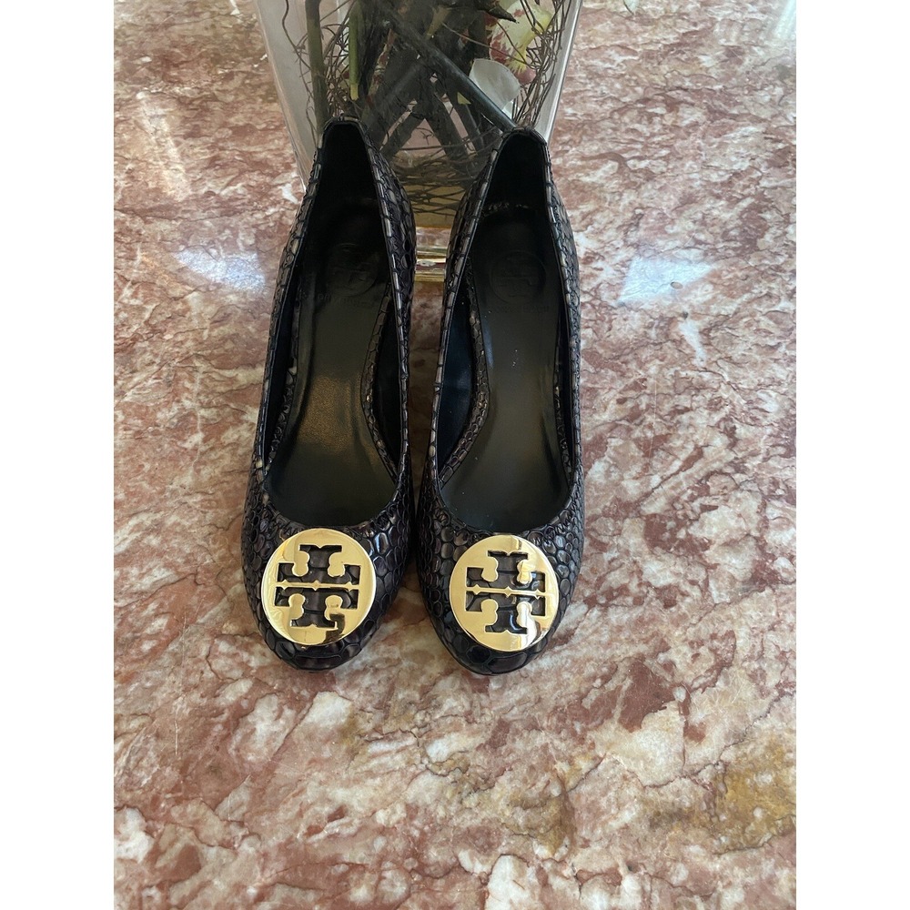 Tory Burch Snakeskin Print Patent Leather Gold Logo Wedge Pump Size 7M EUC! $285 - Picture 4 of 9